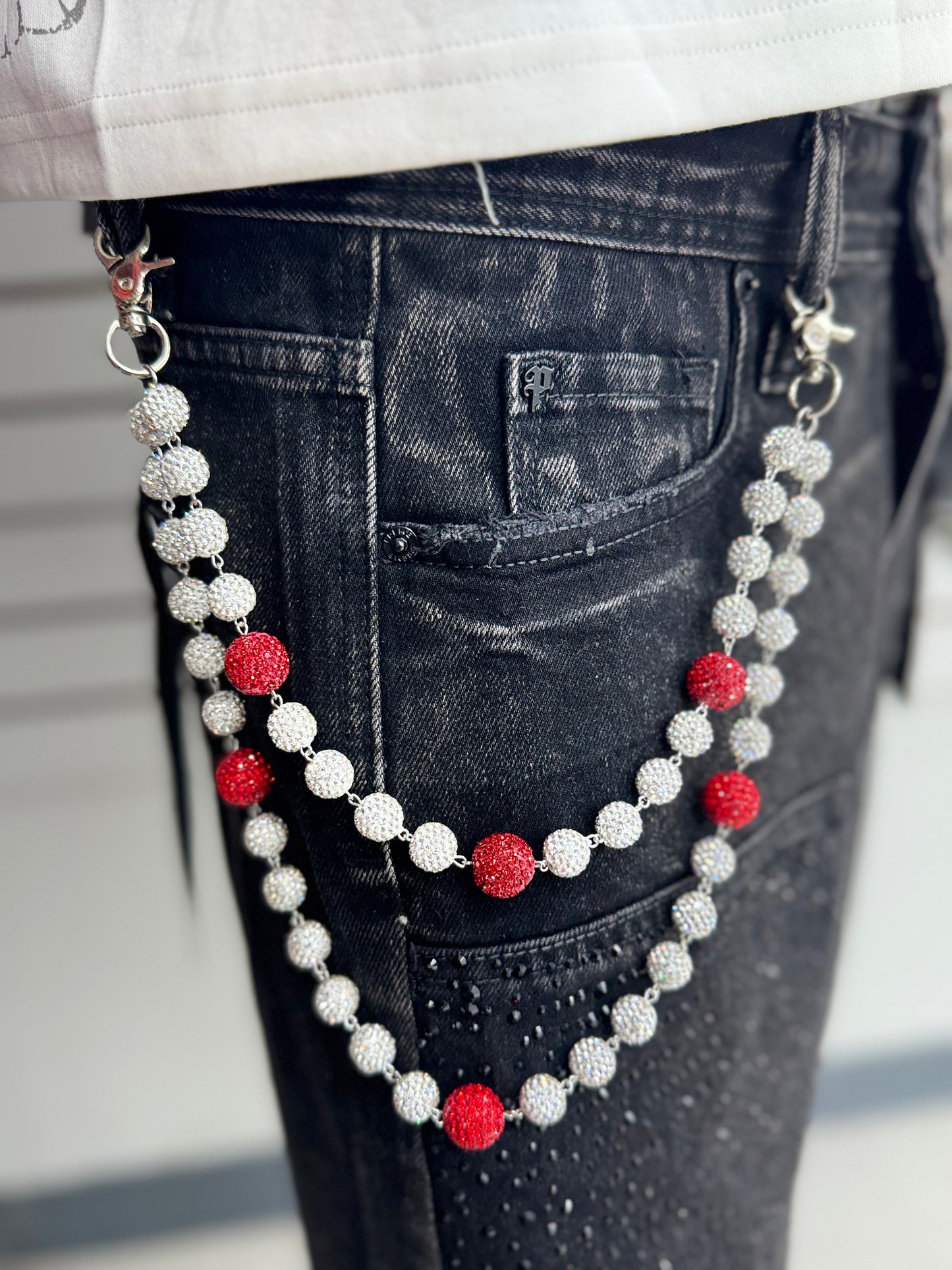 WHITE RED WALLET CHAIN