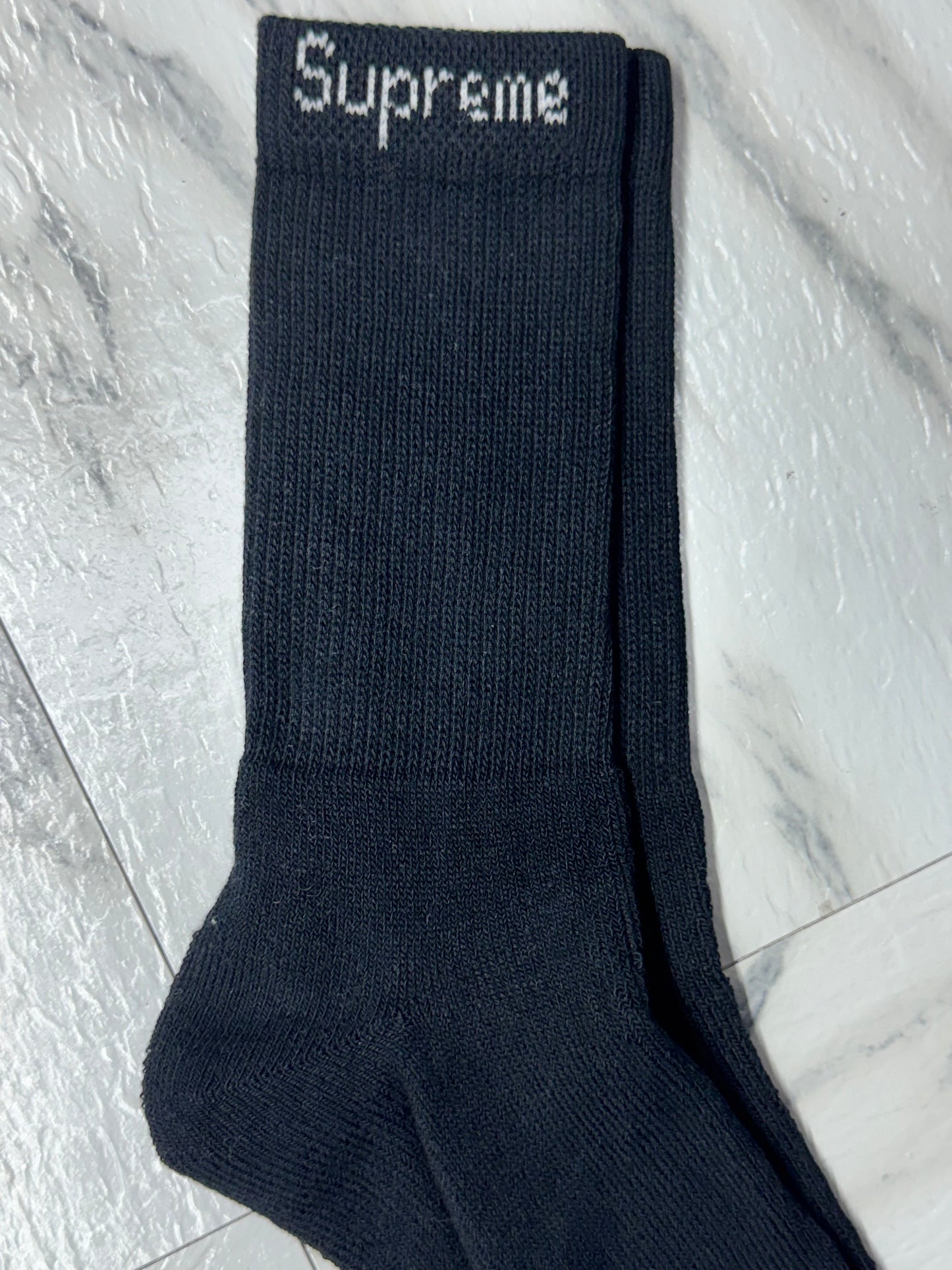 SUPREME SOCKS 1 PAIR