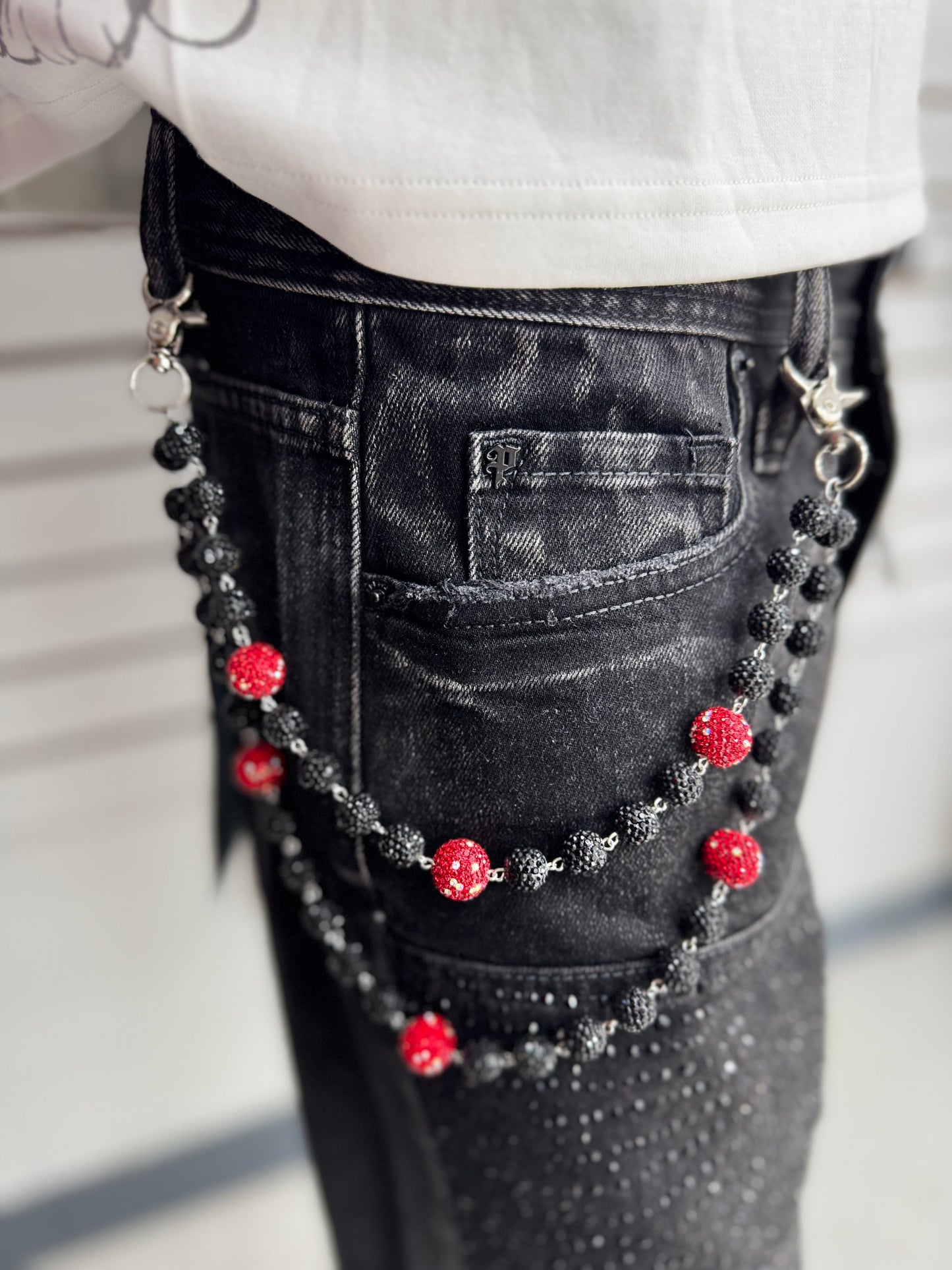 BLACK RED WALLET CHAIN