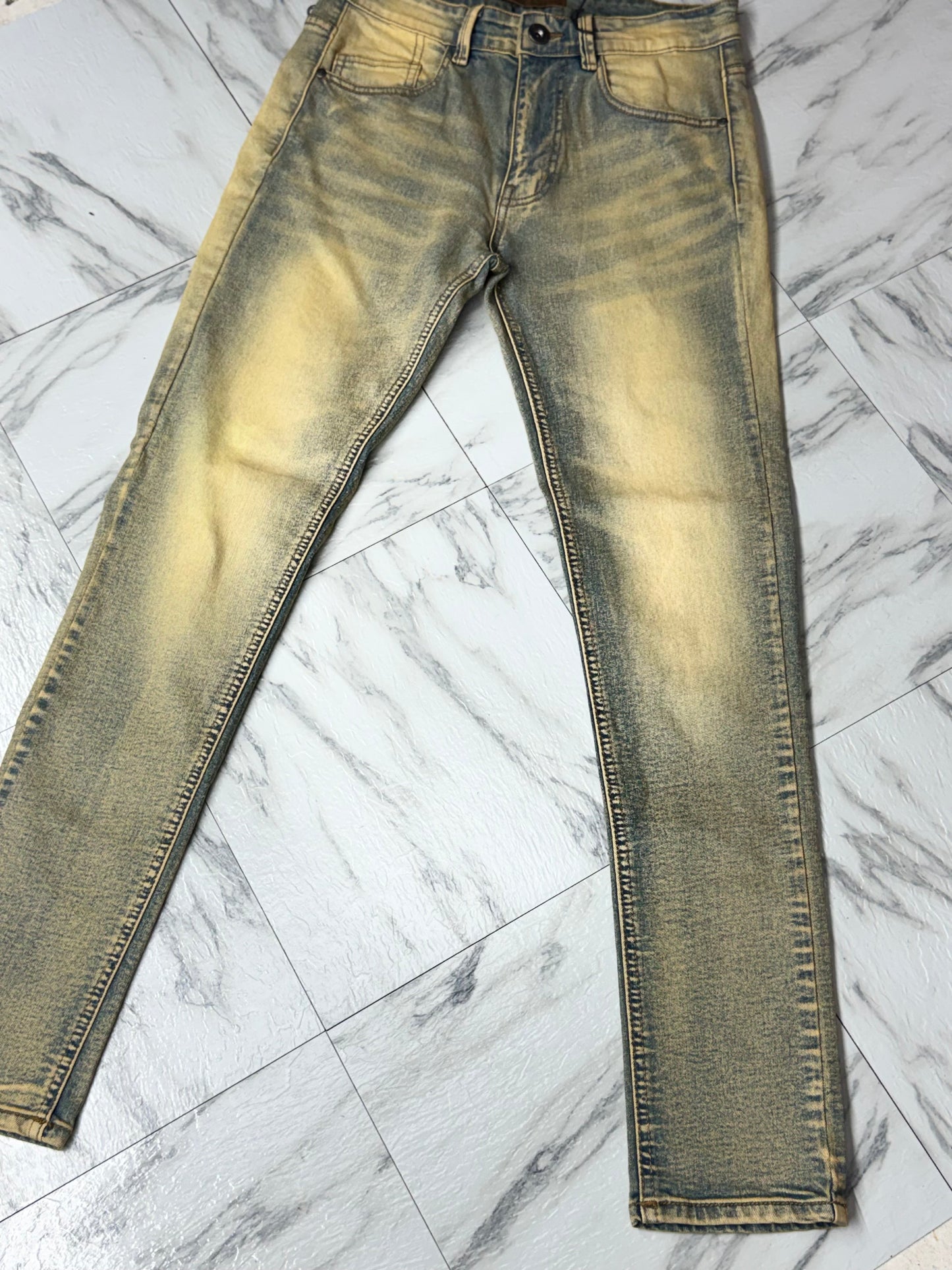 KDNK JEANS